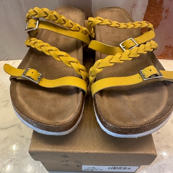 Indigo Rd Mustard Yellow Braided Strappy Sandal Womens 9.5 M - Picture 6 of 7